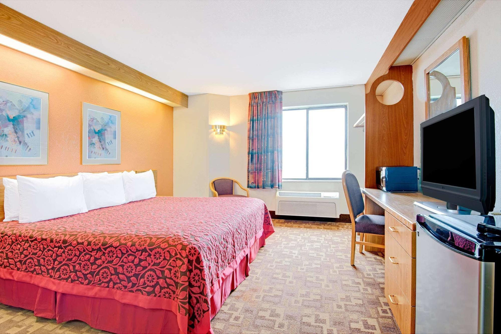 Days Inn By Wyndham Blue Springs Dış mekan fotoğraf